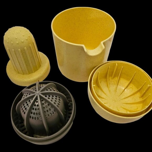 NEW!! ECO Citrus Juicer - Lemon, Lime, Orange Compact Squeezer. Portable, Easy!! - Picture 7 of 10